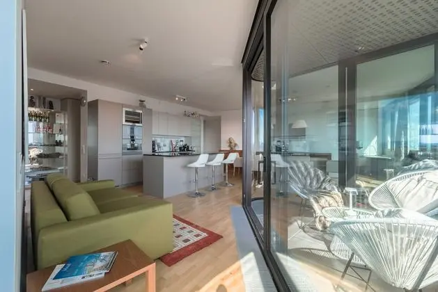 South View, Rooftop Apartment