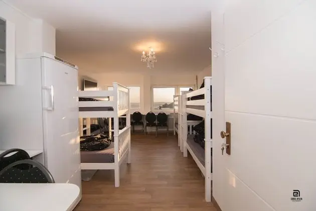 Shared Dormitory, 8 People