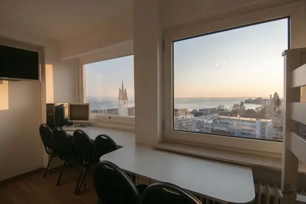 Shared Dormitory, 8 People