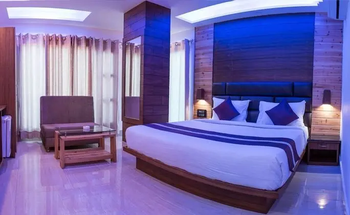 Luxury Tek Büyük Yataklı Oda, Şehir Manzaralı