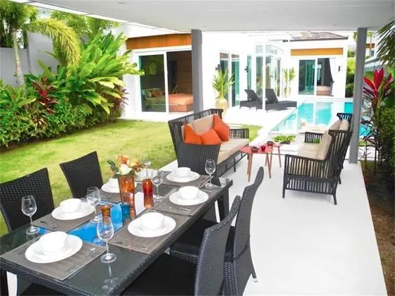 Villa, 2 Yatak Odası, Havuz Kenarı