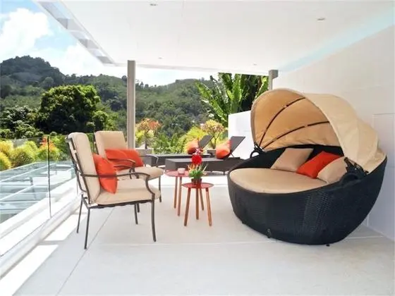 Villa, 2 Yatak Odası, Havuz Kenarı