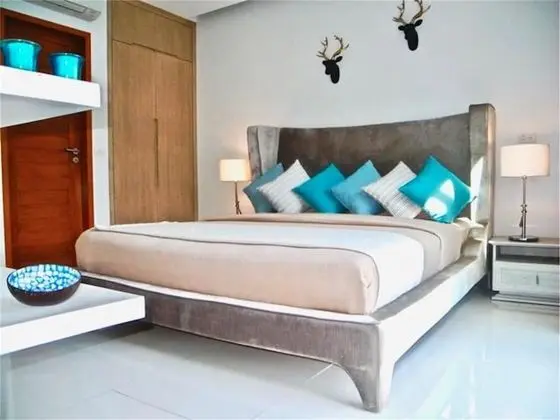 Villa, 2 Yatak Odası, Havuz Kenarı