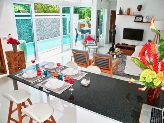 Villa, 2 Yatak Odası, Havuz Kenarı