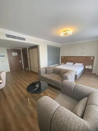 Jakuzili Deluxe Oda, Göl Manzaralı, Jakuzili