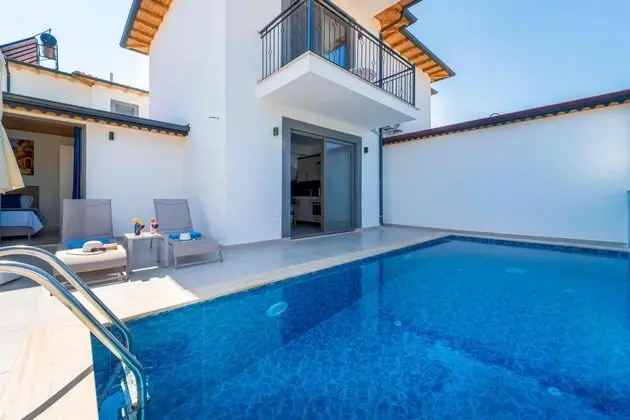 https://images.odamax.com/img/1920x1080/odamax/image/upload/Skyline_Villas_202609011225491__FRT0911.jpg