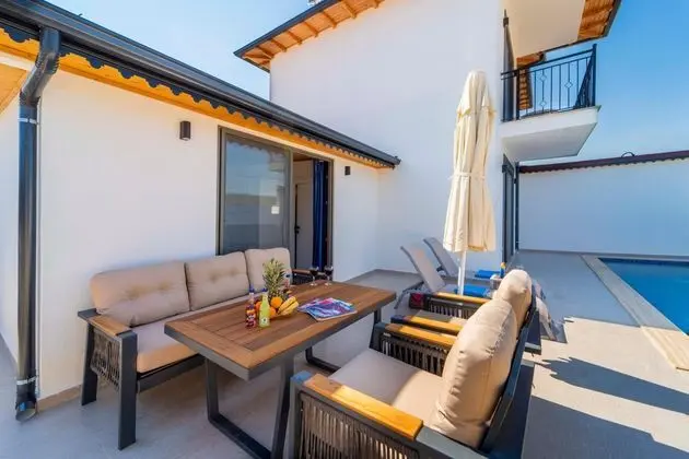 https://images.odamax.com/img/1920x1080/odamax/image/upload/Skyline_Villas_202609011225518__FRT0914.jpg