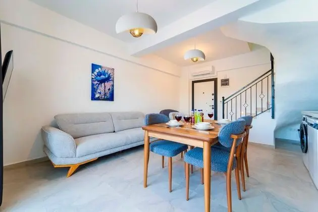 https://images.odamax.com/img/1920x1080/odamax/image/upload/Skyline_Villas_202609011226112__FRT0942.jpg