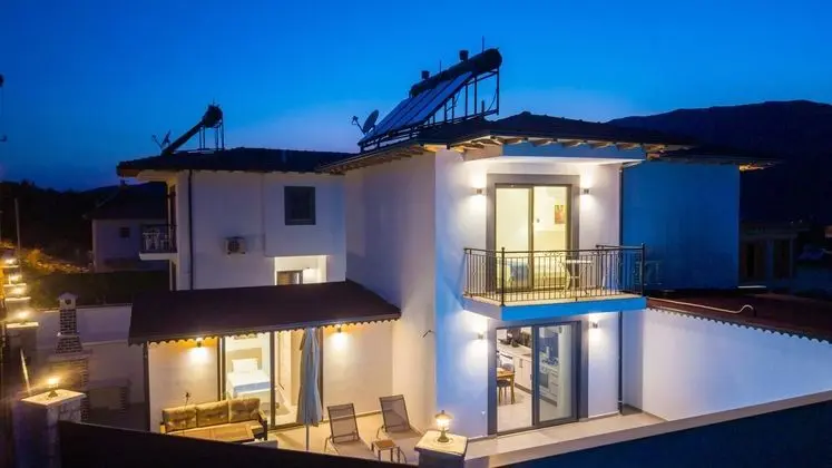 https://images.odamax.com/img/1920x1080/odamax/image/upload/Skyline_Villas_202609011226304_DJI_20260711205919_0312_D.jpg