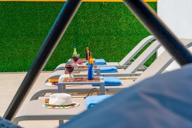 https://images.odamax.com/img/1920x1080/odamax/image/upload/Skyline_Villas_202609011245324__FRT0875.jpg