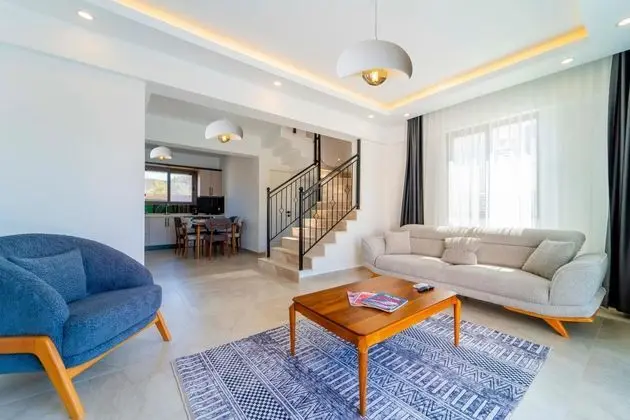 https://images.odamax.com/img/1920x1080/odamax/image/upload/Skyline_Villas_202609011245368__FRT0881.jpg