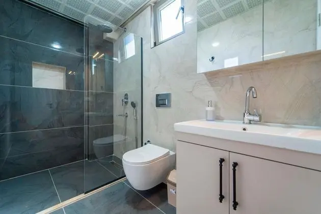 https://images.odamax.com/img/1920x1080/odamax/image/upload/Skyline_Villas_202609011245427__FRT0887.jpg