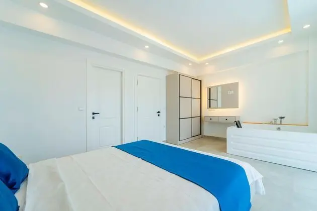 https://images.odamax.com/img/1920x1080/odamax/image/upload/Skyline_Villas_202609011245531__FRT0897.jpg