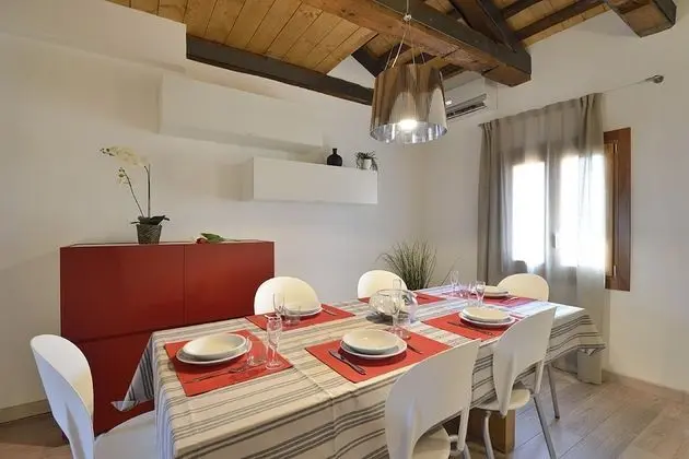 Apart Daire, 1 Yatak Odası, Teras, Kanal Manzaralı