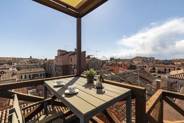 Apart Daire, 1 Yatak Odası, Teras, Kanal Manzaralı