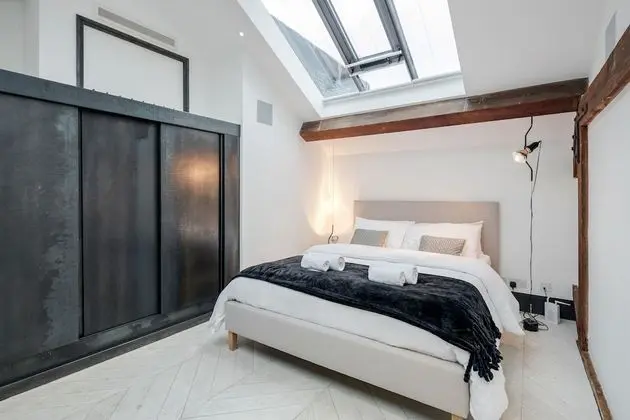 Exclusive Apart Daire, Nehir Manzaralı (Metro 607)