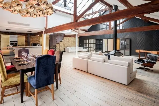 Exclusive Apart Daire, Nehir Manzaralı (Metro 607)