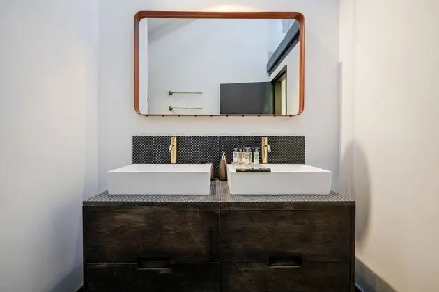 Exclusive Apart Daire, Nehir Manzaralı (Metro 607)