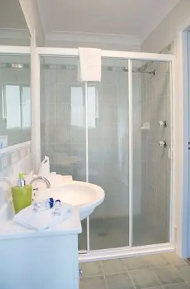 İki Ayrı Yataklı Oda, Banyolu/Duşlu (Shared Kitchen & Bathroom)