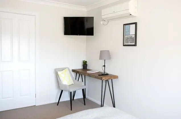 Oda, 1 Büyük (Queen) Boy Yatak, Banyolu/Duşlu (Shared Lounge & Kitchen)