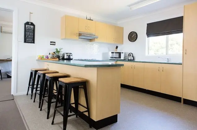 Oda, 1 Büyük (Queen) Boy Yatak, Banyolu/Duşlu (Shared Lounge & Kitchen)