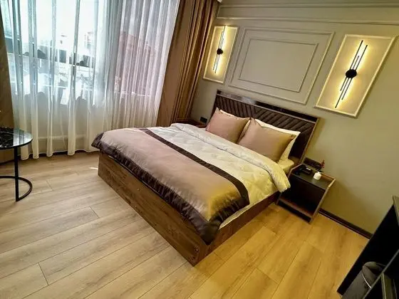 Standart Oda, Sokak Manzaralı, Büyük Yataklı