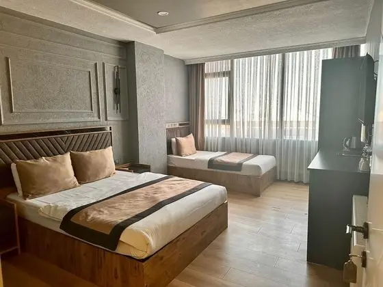 Superior Triple Room, Sokak Manzaralı, Non-Smoking Room
