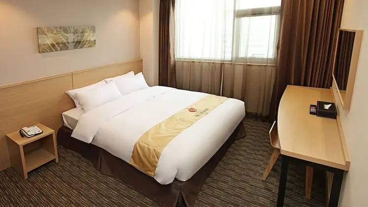 Standard Tek Büyük Yataklı Oda