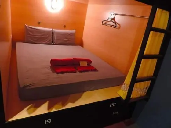 Signature Ortak Ranzalı Oda, Sadece kadınlar için, Ortak Banyo