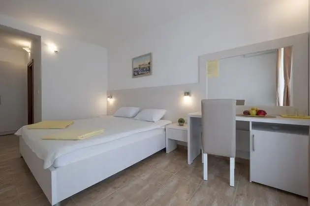 Tek Büyük Yataklı Oda, Balkon, Şehir Manzaralı
