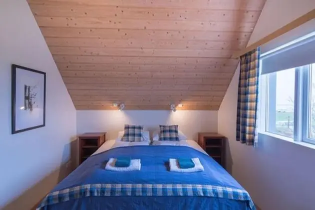 Tek Büyük veya İki Ayrı Yataklı Oda, Ortak Banyo