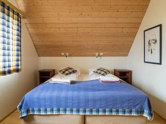 Tek Büyük veya İki Ayrı Yataklı Oda, Ortak Banyo