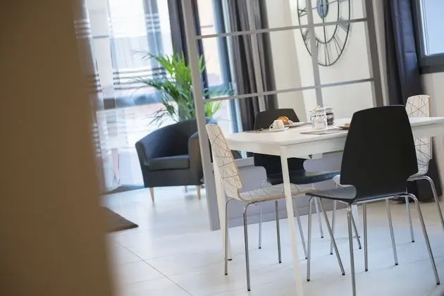 Exclusive Apart Daire, 2 Yatak Odası, Engellilere Uygun, Bahçe Manzaralı