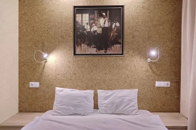 Standard Oda, 1 Büyük (Queen) Boy Yatak