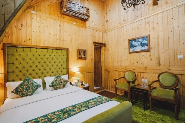 Gondola View Deluxe Room With Complimentary Return Gondola Ride Once Per Day