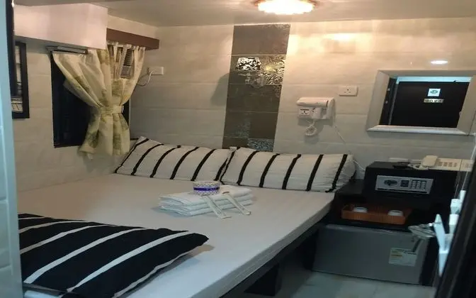 Standard Tek Büyük Yataklı Oda