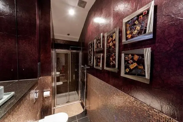 Çatı Katı Süiti (Penthouse)