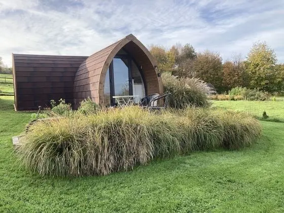 Oda, Özel Banyo (The Poppy Pod)