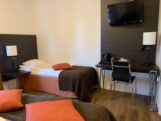 Üç Kişilik Oda
