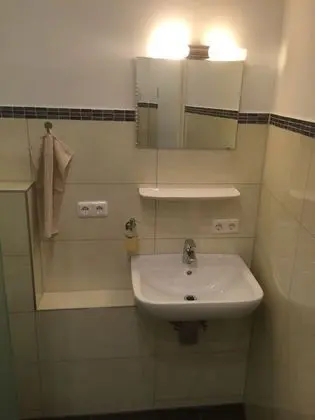Ortak Ranzalı Oda, Karma Ranzalı Oda, Ortak Banyo