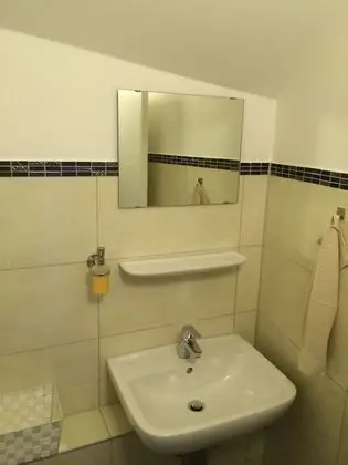 Ortak Ranzalı Oda, Karma Ranzalı Oda, Ortak Banyo