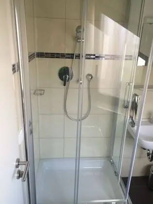 Ortak Ranzalı Oda, Karma Ranzalı Oda, Ortak Banyo