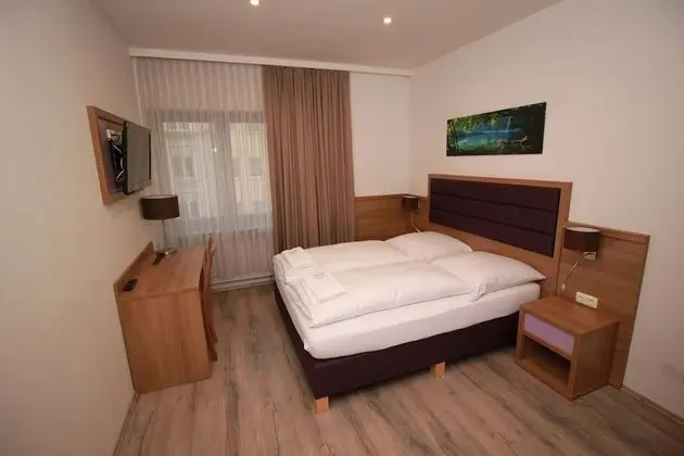 Tek Büyük veya İki Ayrı Yataklı Oda