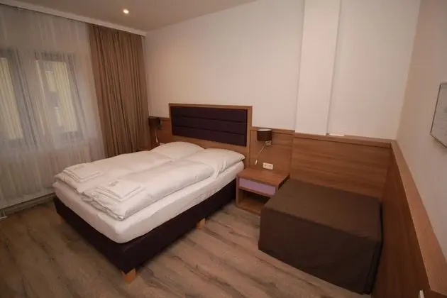 Tek Büyük veya İki Ayrı Yataklı Oda