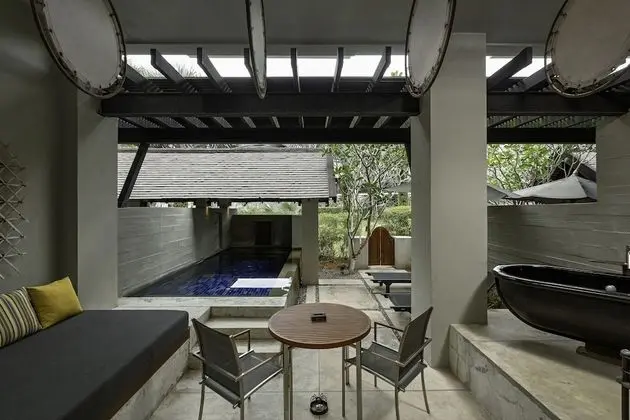 Private Pool Suite