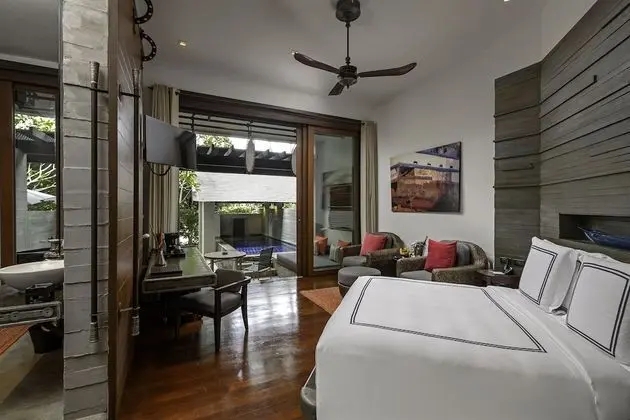 Private Pool Suite