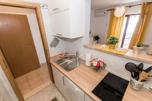 Apart Daire (Slave - sea view - A1(2+2))