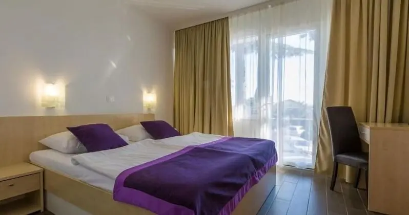 Superior İki Ayrı Yataklı Oda, Balkon, Kısmi Deniz Manzaralı