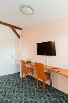 Standard Tek Büyük veya İki Ayrı Yataklı Oda