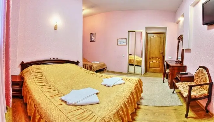 Superior Tek Büyük veya İki Ayrı Yataklı Oda